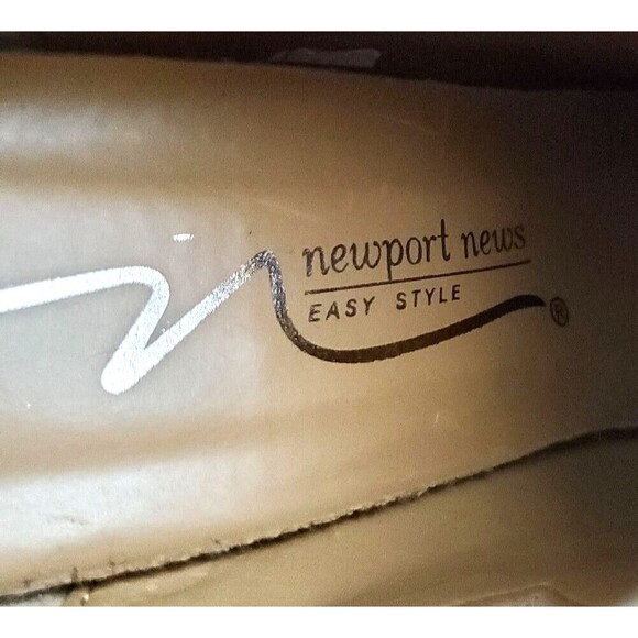 Newport News Ankle Booties Size 9B Tan Beige Textured/Heel Genuine Leather - Picture 8 of 9